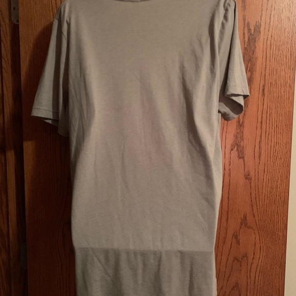 Women’s tee - Picture 4 of 4